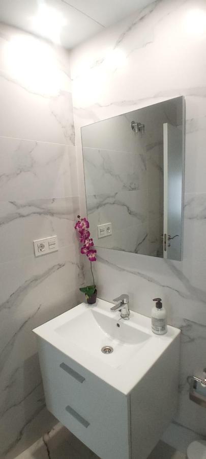 Apartamento 3 Home Suites Алмерия Екстериор снимка