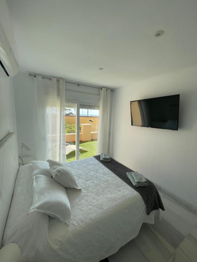 Apartamento 3 Home Suites Алмерия Екстериор снимка