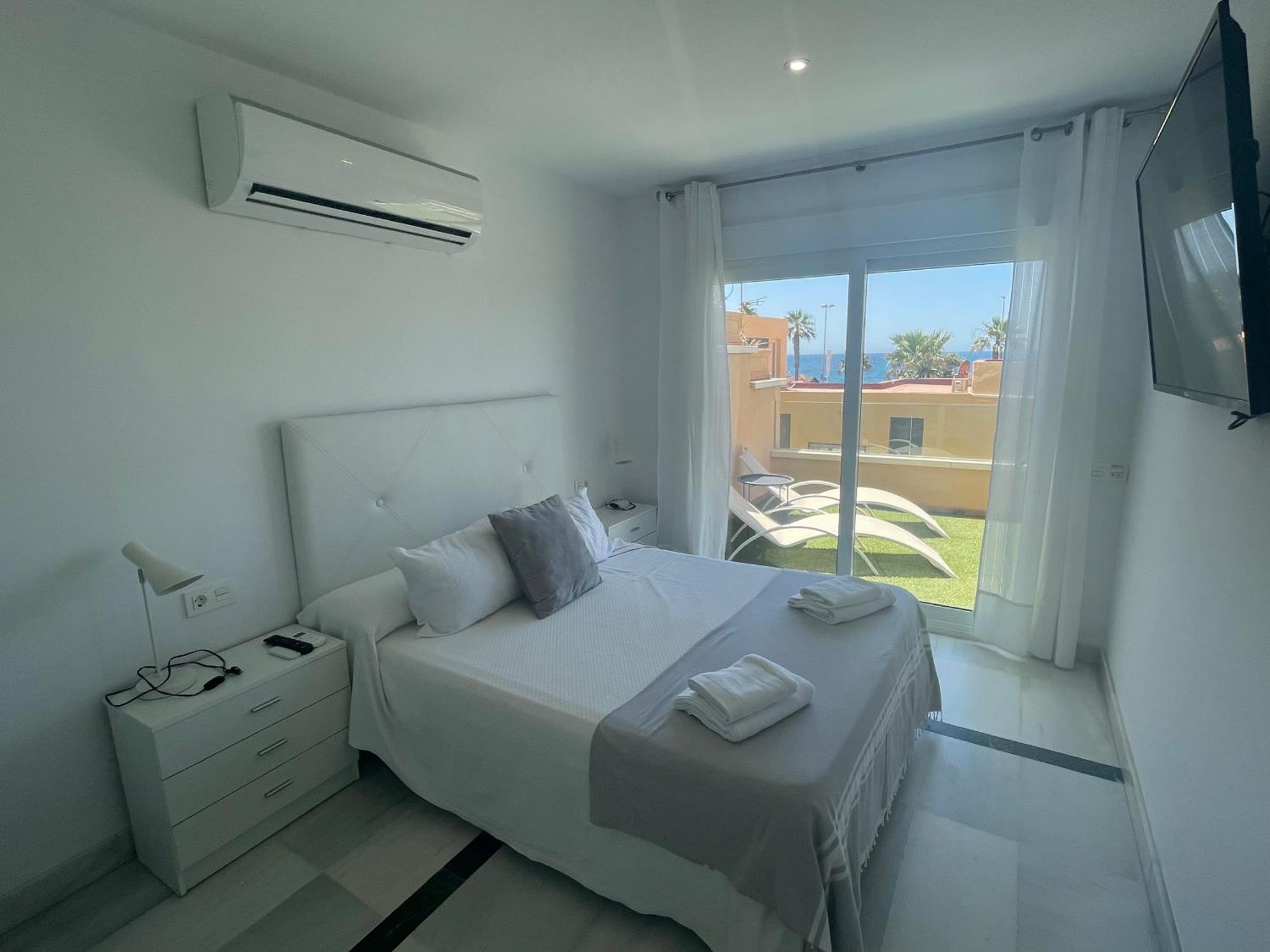 Apartamento 3 Home Suites Алмерия Екстериор снимка