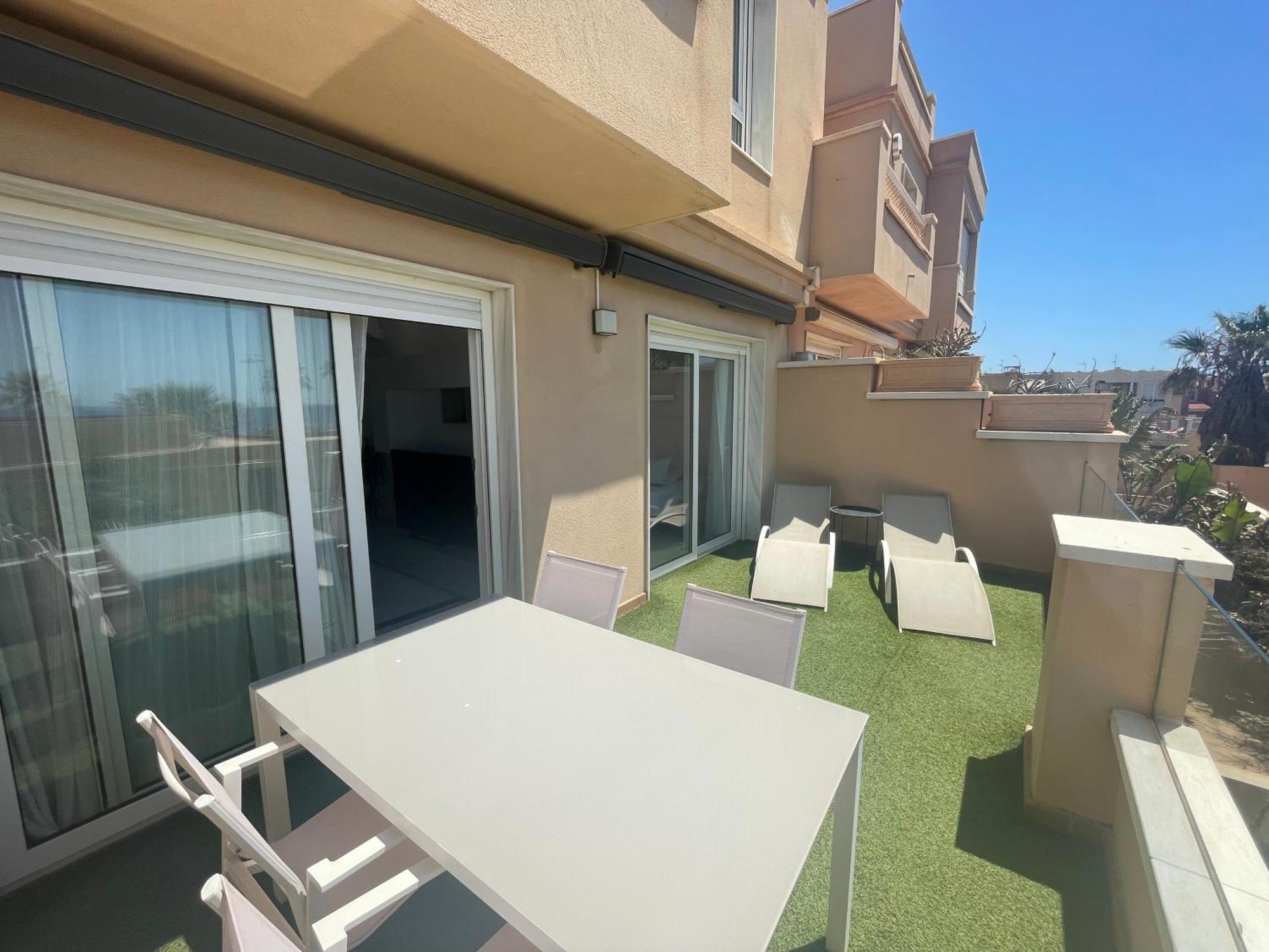 Apartamento 3 Home Suites Алмерия Екстериор снимка