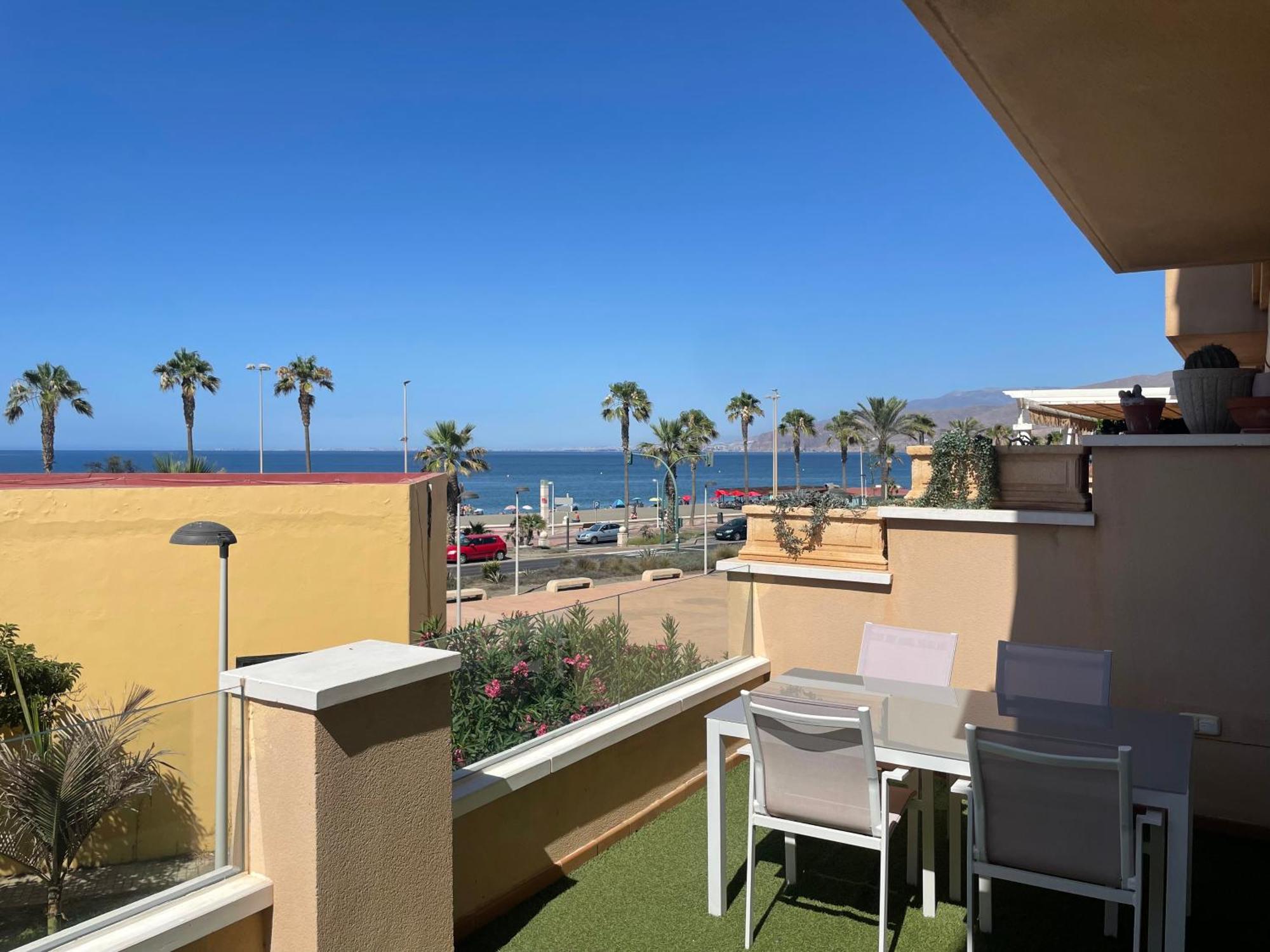 Apartamento 3 Home Suites Алмерия Екстериор снимка